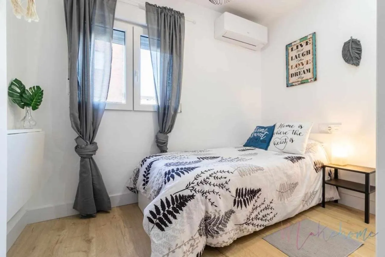 2 Apartamento En Estadio Sevilla 6 Plazas 3 Hab Y Metro Seville