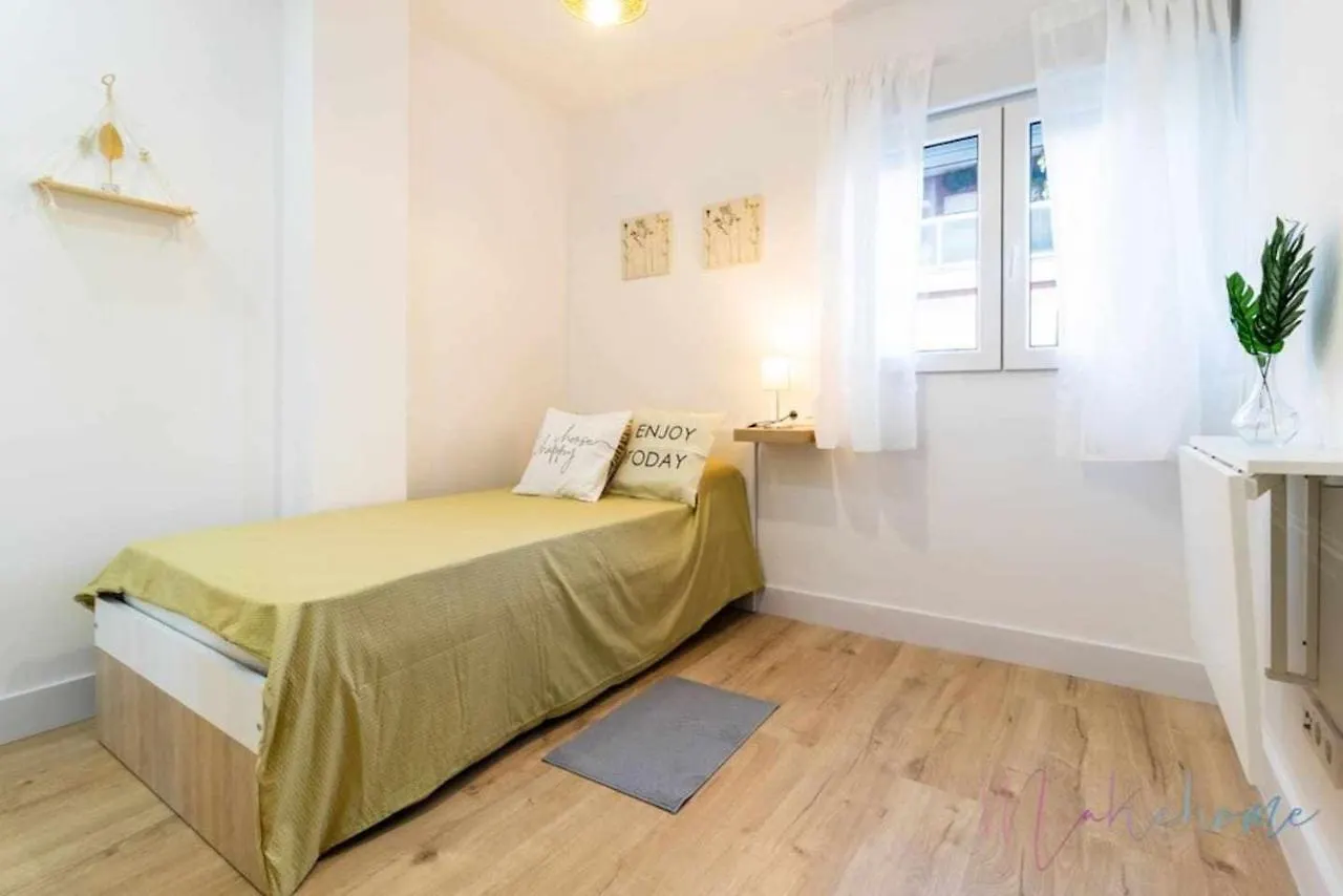 2 Apartamento En Estadio Sevilla 6 Plazas 3 Hab Y Metro Apartment
